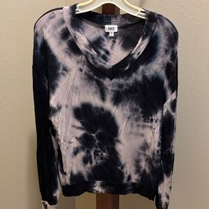 BKE Black and Pink Tie-Dye V-Neck Top